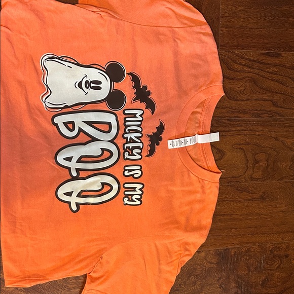 Woman's Disney Halloween short sleeve
Md/Lg only worn once Minnie/Mickey - Picture 3 of 6